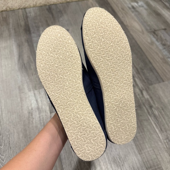 Toms Navy Blue Slip-On Shoes women’s 9.5 - Picture 8 of 9